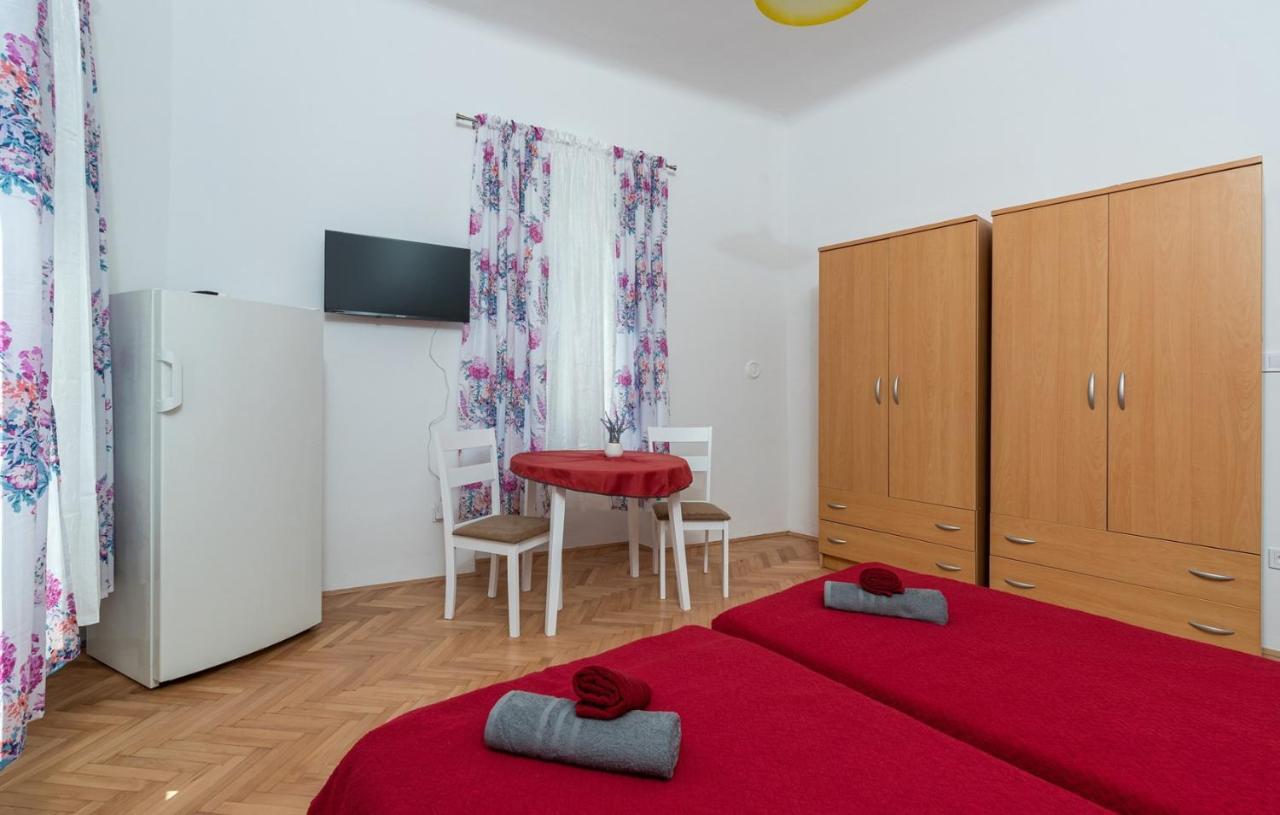 Fatoric Rooms Poreč Exterior foto